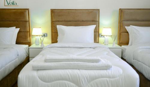 Basic Triple Room with Shared Bathroom