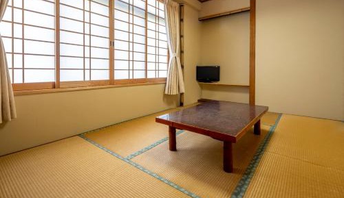 Japanese-Style Single Room