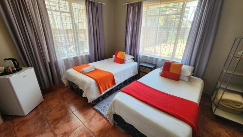 Twin Room with Shower