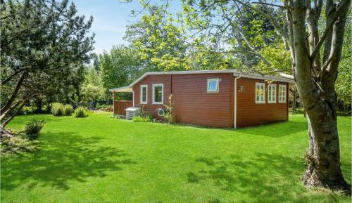 One-Bedroom Holiday Home