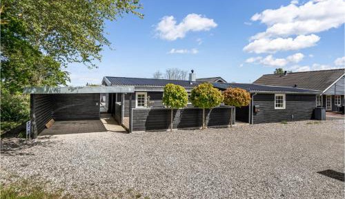 Four-Bedroom Holiday Home