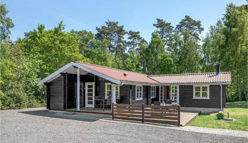 Three-Bedroom Holiday Home 