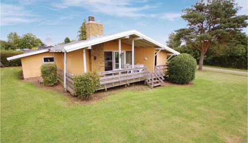 Three-Bedroom Holiday Home 