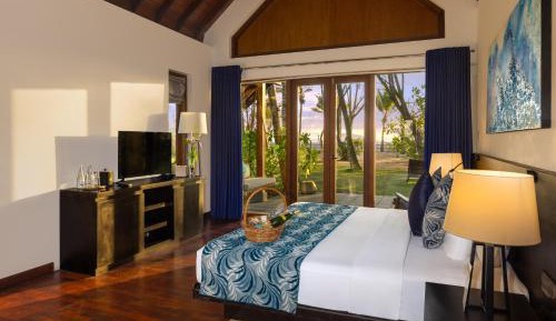Premier King Ocean View Villa with Plunge Pool and Bathtub