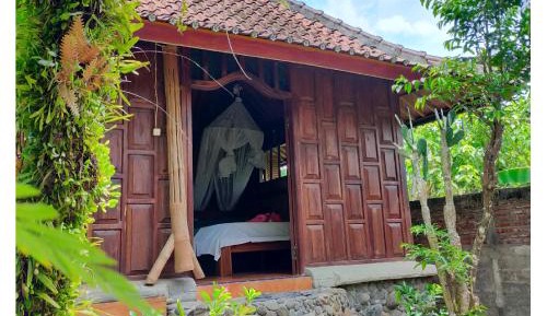 Double Room with Balcony (3 Adults)
