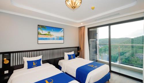 Suite with Balcony