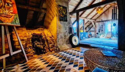 Deluxe King Suite