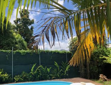 Apartment with Pool View 