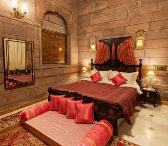 Maharani Room - Free Morning and Evening Rooftop Live Music on Weekends and Evening Tea - Coffee with Cookies