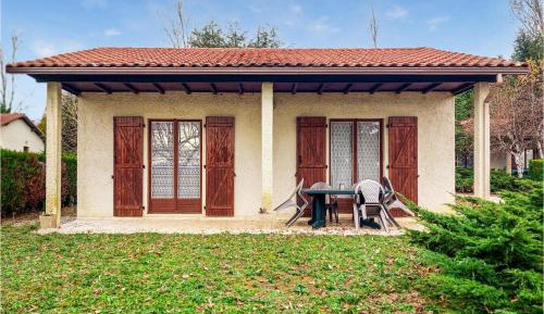 Two-Bedroom Holiday Home