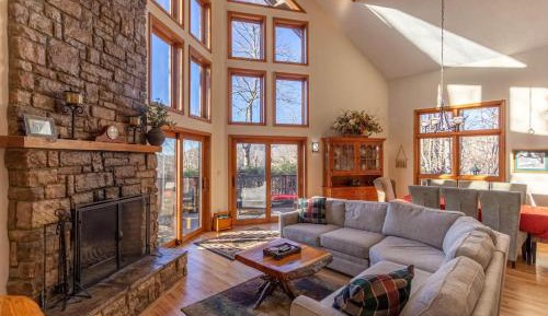 Three-Bedroom Vacation Home 