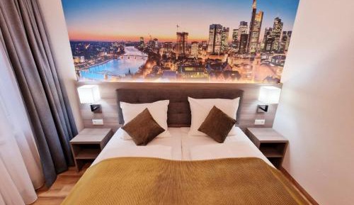 Double or Twin Room with Private Bathroom