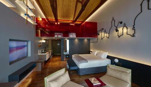 Suite with City View