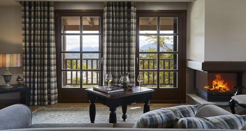 Superior Suite with Balcony - Split Level