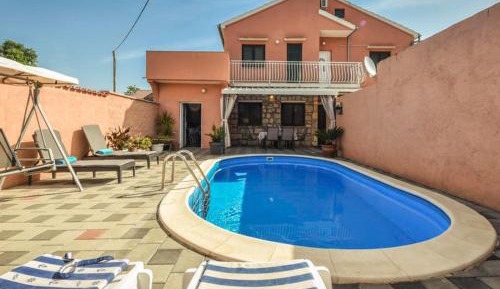 Standard Villa