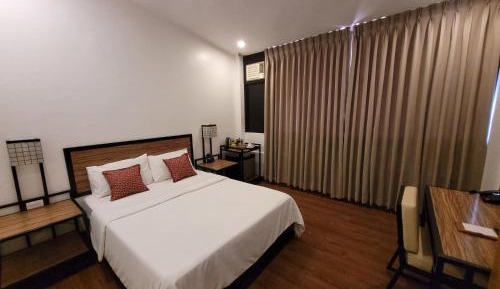 Queen Room