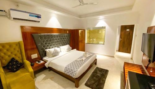 Standard King Room