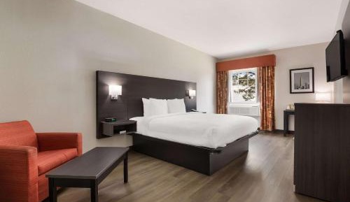 King Room - Accessible/Non-Smoking