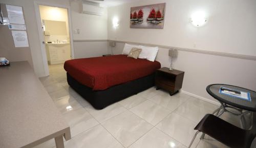 Deluxe Queen Room