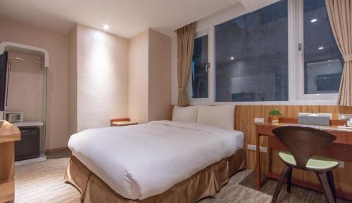 Deluxe Double Room with Window