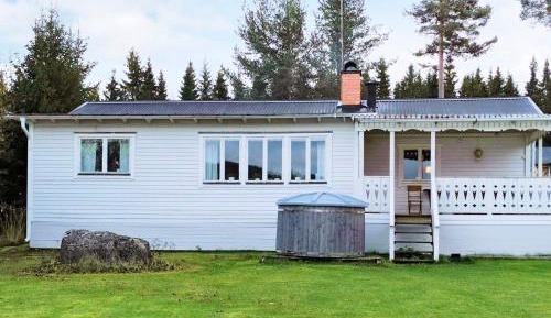 Three-Bedroom Holiday Home 