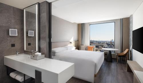 Standard King Room