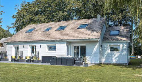 Five-Bedroom Holiday Home