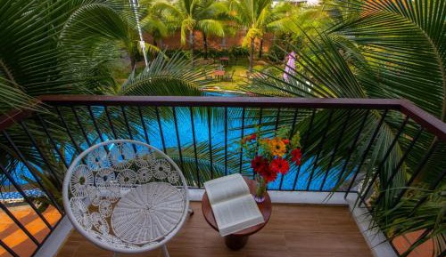 Deluxe Double or Twin Room with Pool View