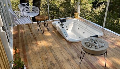 Studio with Spa Bath