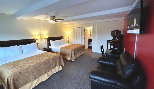 Queen Room with Two Queen Beds