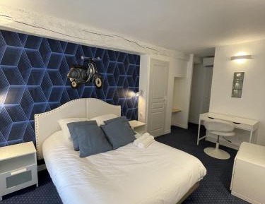 Single Room with Private Bathroom
