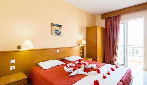 Suite with Pool View