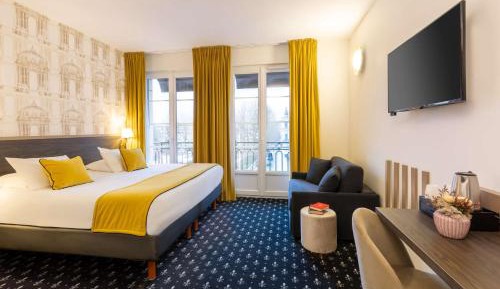 Deluxe King Room with View