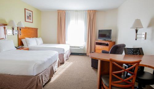 Queen Studio with Two Queen Beds - Non-Smoking