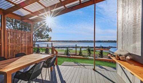 Premium Cabin - Sleeps 5