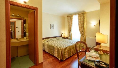 Double Twin Room