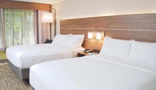 Standard Queen Room with Two Queen Beds