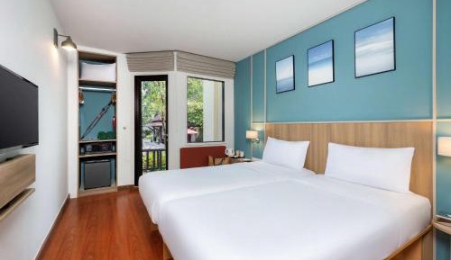 Standard Double Room - City Side
