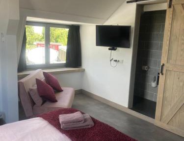 Double Room with Private Bathroom