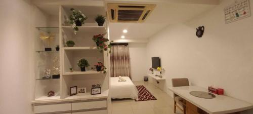Studio with Balcony