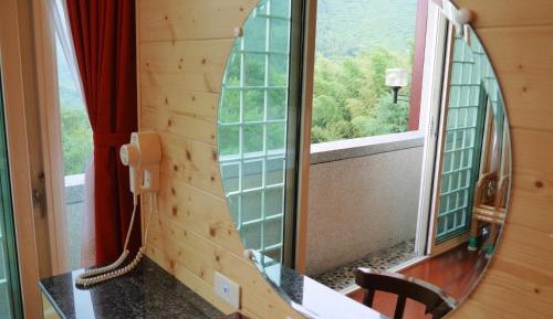 Quadruple Room with Mountain View