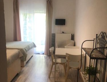 Quadruple Room with Private Bathroom
