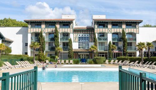 Superior One-Bedroom Apartment