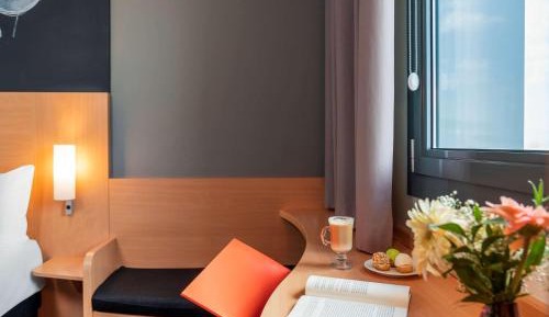 Standard Room with 2 Single Beds