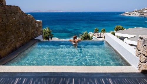 Executive Sea View Suite with private infinity pool 