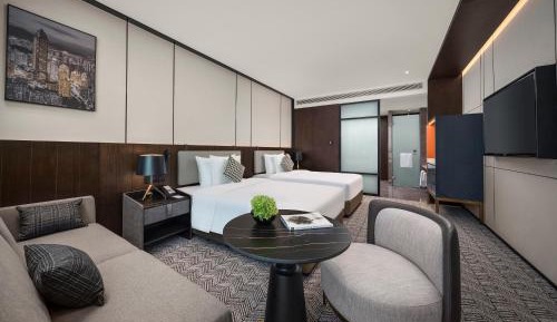 Deluxe City-view Twin Bed Room