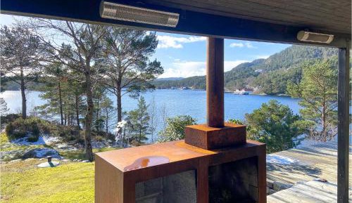 Three-Bedroom Vacation Home 