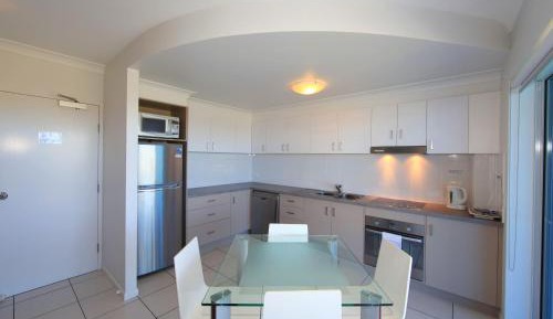 One-Bedroom Apartment with Park View 1N