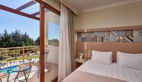 Suite with Garden View