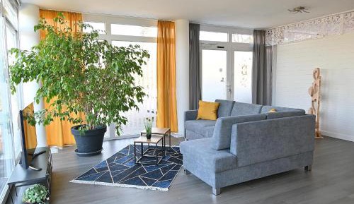 Apartment with Shower
